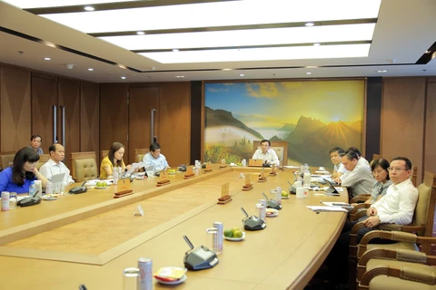 Lãnh đạo PetroVietnam họp trực tuyến với các đơn vị thành viên. (Ảnh: PV/Vietnam+)