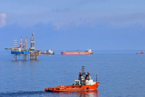 Các công trình dầu khí trên biển. (Ảnh: PV/Vietnam+)