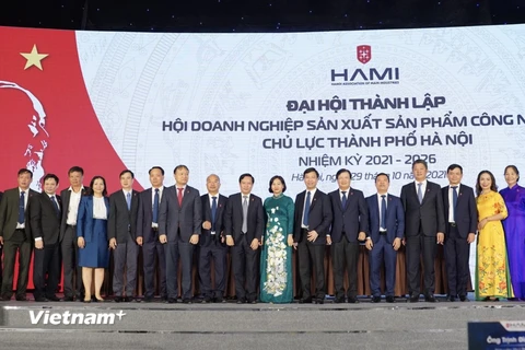 Đại hội thành lập Hội doanh nghiệp sản xuất sản phẩm công nghiệp chủ lực thành phố Hà Nội (HAMI) nhiệm kỳ 2021- 2026. (Ảnh: Xuân Quảng/Vietnam+)