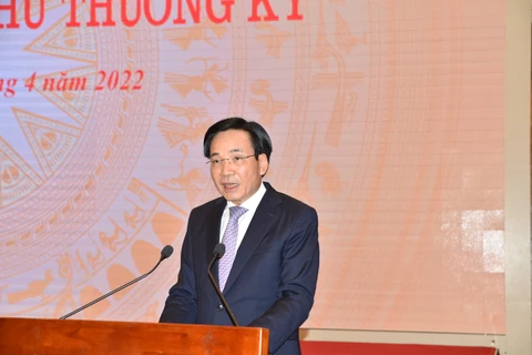 Bộ trưởng, Chủ nhiệm Văn phòng Chính phủ Trần Văn Sơn phát biểu tại phiên họp báo chiều 29/4. (Ảnh: Xuân Quảng/Vietnam+)