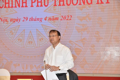 Thứ trưởng Đỗ Thăng Hải thông tin về cung ứng xăng dầu trong nước. (Ảnh: Xuân Quảng/Vietnam+)