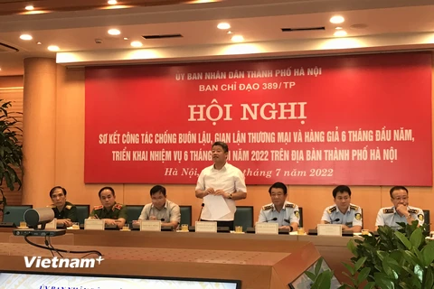 Ông Nguyễn Mạnh Quyền, Phó Chủ tịch Ủy ban Nhân dân thành phố Hà Nội phát biểu tại hội nghị sơ kết Ban Chỉ đạo 389 Hà Nội. (Ảnh: Xuân Quảng/Vietnam+)