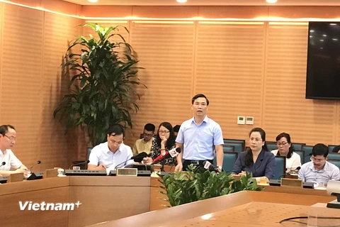 Lãnh đạo Sở Giao thông Vận tải thông tin tại cuộc họp báo chiều 9/9. (Ảnh: Xuân Quảng/Vietnam+)