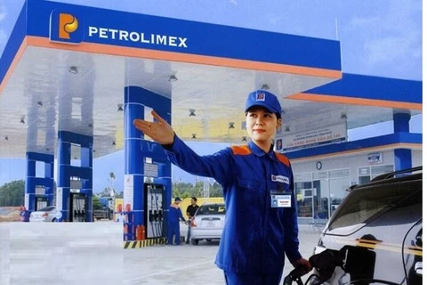 Từ 8-13/11, tất cả 96 cửa hàng xăng dầu Petrolimex trên địa bàn Hà Nội sẽ phục vụ 24/24h. (Ảnh: Petrolimex)