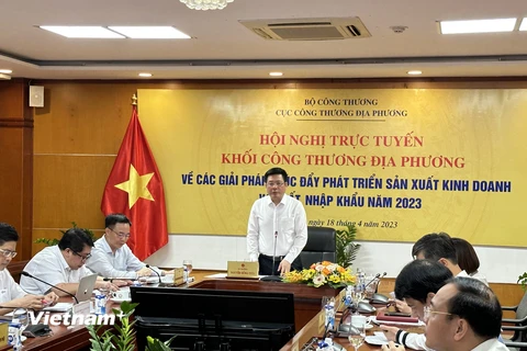 Bộ trưởng Nguyễn Hồng Diên chủ trì Hội nghị trực tuyến Khối công thương địa phương. (Ảnh: Xuân Quảng/Vietnam+) 