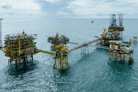 Từ hiệu quả của các giải pháp duy trì sản lượng và gia tăng trữ lượng, sản lượng khai thác dầu thô tháng 11 của PetroVietnam tăng trưởng so với tháng 10. (Ảnh: PV/Vietnam+)