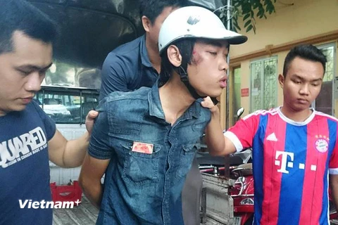 Hà Nội: Người dân phối hợp với cảnh sát giao thông bắt cướp 