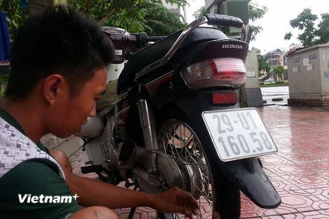 Hà Nội: Kẻ gian trộm xe của phóng viên đang tác nghiệp 