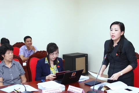 Đại biểu Quốc hội tỉnh Hòa Bình Nguyễn Thanh Hải phát biểu ý kiến. (Ảnh: Lâm Khánh/TTXVN)