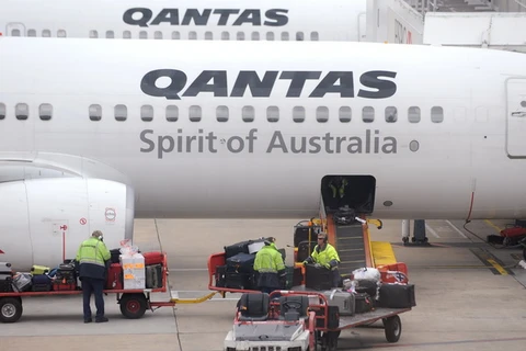 Hãng hàng không Qantas cắt giảm 1.000 việc làm 