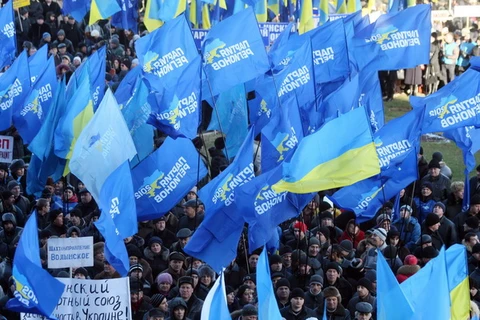 Ukraine tổ chức "hội nghị bàn tròn" giải quyết khủng hoảng