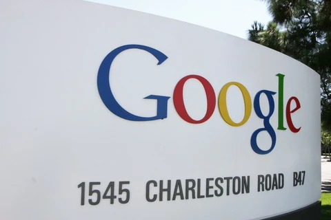 Logo của Tập đoàn Google tại trụ sở Mountain View ở thung lũng Silicon, miền nam San Francisco. (Nguồn: AFP/TTXVN)