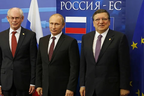 Chủ tịch Hội đồng châu Âu Herman Van Rompuy (trái), Tổng thống Vladimir Putin (giữa) và Chủ tịch Ủy ban châu Âu (EC) José Manuel Barroso. (Nguồn: Reuters)