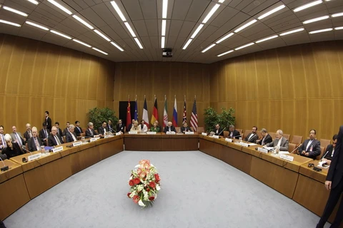 Toàn cảnh một cuộc đàm phán giữa Iran và Nhóm P5+1. (Nguồn: AFP/TTXVN)
