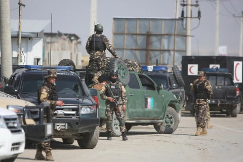 Binh sỹ Afghanistan được triển khai sau vụ tấn công của Taliban ngày 29/3 . (Nguồn: THX/TTXVN)