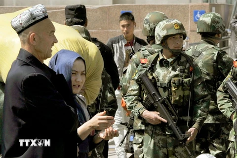  Trung Quốc huấn luyện cảnh sát Tân Cương chống khủng bố