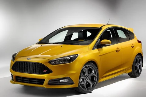 Hãng Ford giới thiệu mẫu Focus ST đời 2015 cách tân