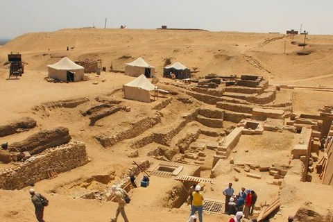 Ai Cập phát hiện thành phố hơn 2.000 năm dưới đáy sông Nile