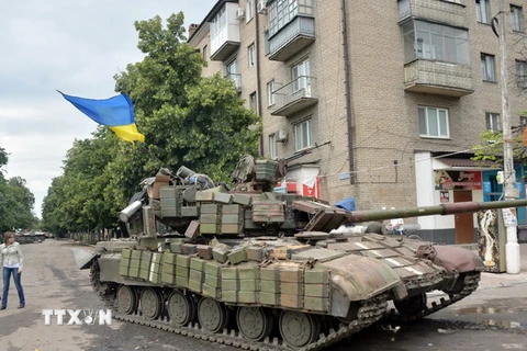 Tổng thống Ukraine tuyên bố sẵn sàng ngừng bắn song phương