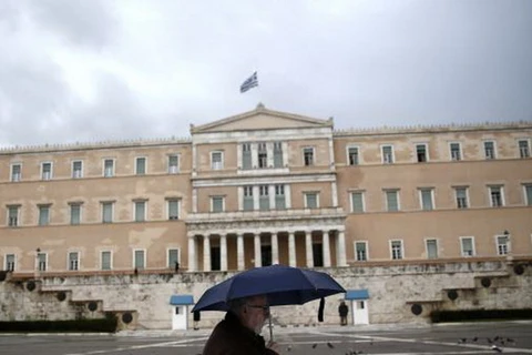 Hy Lạp muốn áp dụng lại mức lương tối thiểu 751 euro