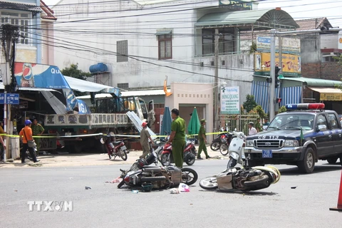 Thành phố Hồ Chí Minh: "Xe điên" đâm 2 xe máy, 3 người nhập viện
