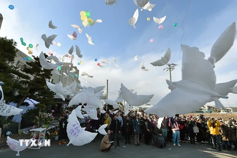 Nhật Bản tổ chức tưởng niệm các nạn nhân của thảm họa kép 