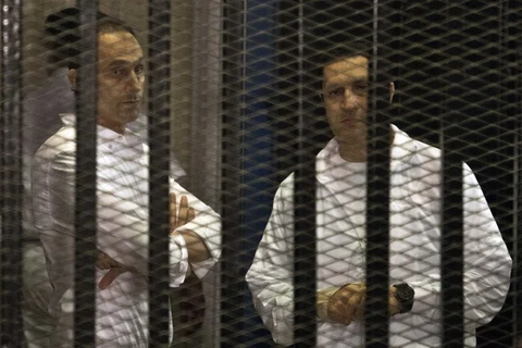 Tòa án Ai Cập xét xử hai con trai của cựu Tổng thống Mubarak