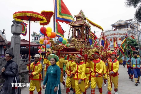 Lễ hội Phủ Dầy Nam Định tôn vinh di sản phi vật thể chầu văn
