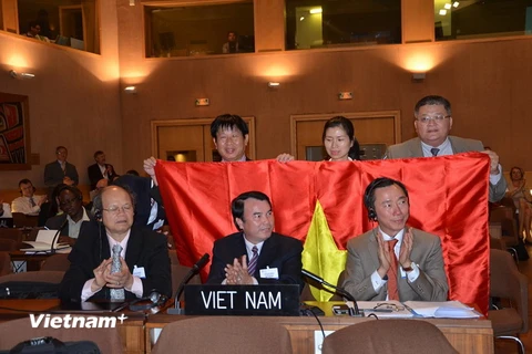 Đoàn Việt Nam vui mừng khi Langbiang được UNESCO công nhận là Khu dự trữ sinh quyển thế giới tại phiên họp ngày 9/6 tại trụ sở UNESCO, Paris. (Ảnh: Bích Hà/Vietnam+)