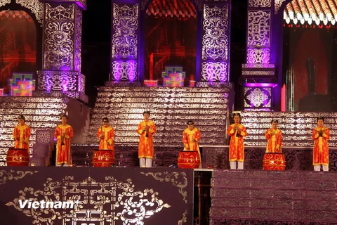 Biểu diễn Nhã Nhạc Huế trong Festival Huế 2014. (Ảnh: Quốc Việt/Vietnam+)