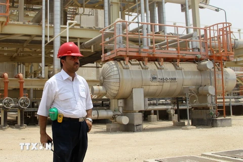 Nhà máy lọc dầu tại thành phố cảng Asaluyeh, miền Nam Iran. (Nguồn: AFP/TTXVN)