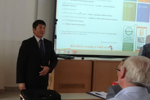 Đại sứ Nguyễn Thanh Tuấn tại buổi tọa đàm. (Nguồn: Đại sứ quán Việt Nam tại Hungary)