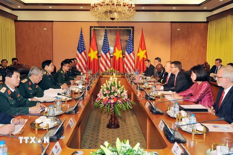 Buổi hội đàm giữa Bộ trưởng Phùng Quang Thanh và Bộ trưởng Hoa Kỳ Ashton Carter diễn ra vào đầu tháng Sáu. (Ảnh: Trọng Đức/TTXVN)