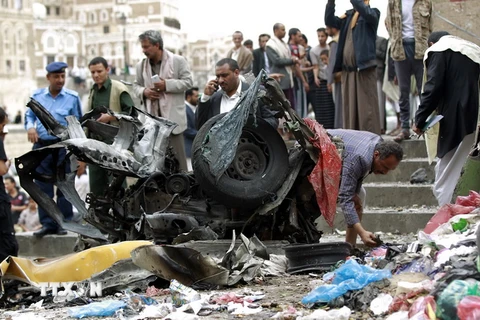 Hiện trường một vụ đánh bom ở Sanaa. (Nguồn: AFP/TTXVN)
