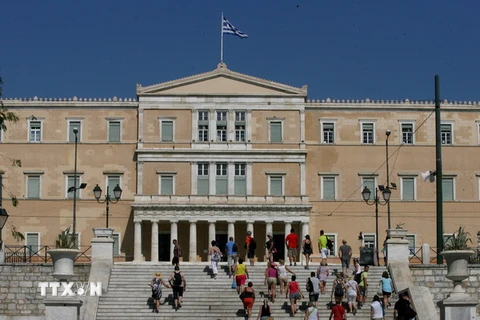 Người dân Hy Lạp tại thủ đô Athens. (Nguồn: THX/TTXVN)