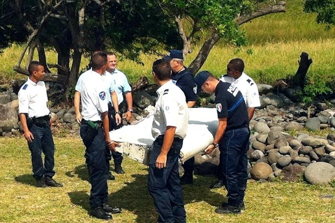 Hình ảnh mảnh vỡ được nghi thuộc về chiếc máy bay MH370 bí ẩn