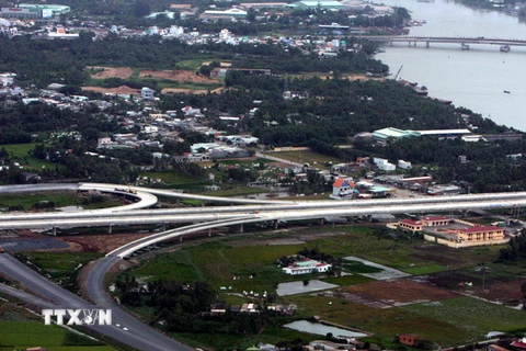Cao tốc Thành phố Hồ Chí Minh-Trung Lương đã hoàn thành đoạn qua sông Sài Gòn. (Ảnh: Trọng Đức/TTXVN)