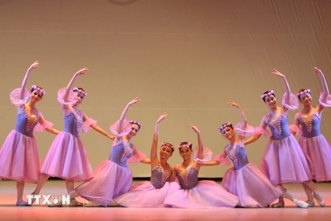 Một tiết mục múa ballet tại Giai điệu mùa Thu 2011. (Ảnh: Phương Vy/TTXVN)