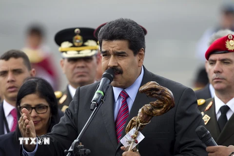 Tổng thống Venezuela Nicolas Maduro trả lời báo giới ở Quito, Ecuador ngày 21/9. (Nguồn: Reuters/TTXVN)