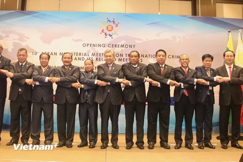 Các Bộ trưởng ASEAN tại Hội nghị cấp Bộ trưởng ASEAN về tội phạm xuyên quốc gia lần thứ 10. (Ảnh: Kim Dung-Chí Giáng/Vietnam+) 