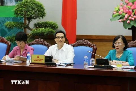 Phó Thủ tướng Vũ Đức Đam, Chủ tịch Uỷ ban Quốc gia về người cao tuổi Việt Nam, chủ trì một hội nghị. (Ảnh: Lâm Khánh/TTXVN)