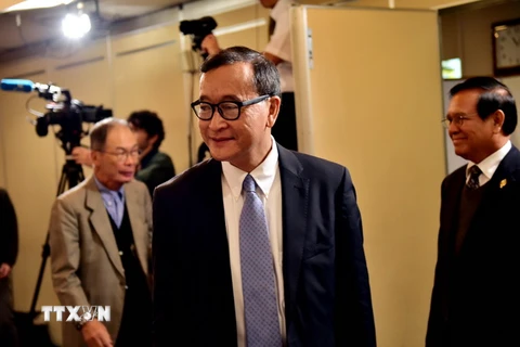 Ông Sam Rainsy tại một cuộc họp báo ở thủ đô Tokyo của Nhật Bản ngày 10/11. (Nguồn: AFP/TTXVN)