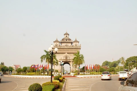 Patusay - một trong những điểm du lịch nổi tiếng ở trung tâm thủ đô Vientiane. (Ảnh: Phạm Kiên/Vietnam+)