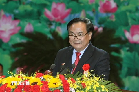 Giáo sư, tiến sỹ Bùi Đức Phú, Giám đốc Bệnh viện Trung ương Huế, phát biểu tại Đại hội. (Nguồn: TTXVN)