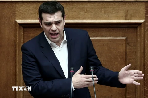 Thủ tướng Hy Lạp Alexis Tsipras phát biểu tại một cuộc họp ở thủ đô Athens ngày 1/12. (Nguồn: AFP/TTXVN)