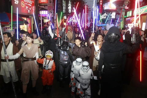 Khán giả nhiệt tình của 'Star Wars' tại Đài Bắc, Đài Loan, Trung Quốc. (Nguồn: AP)