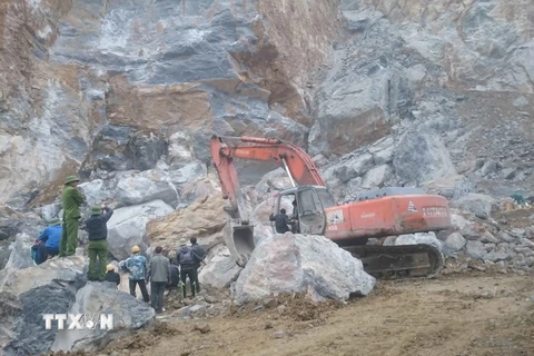 Hiện trường vụ sập mỏ đá vùi lấp 8 công nhân ở Thanh Hóa