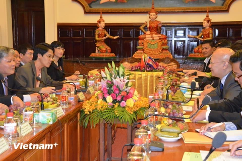 Bộ trưởng Tư pháp Hà Hùng Cường Hội đàm với Bộ trưởng Tư pháp Ang Vong Vathana. (Ảnh: Trần Trí Hùng/​Vietnam+)