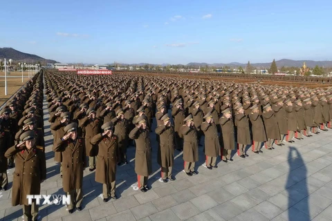 Binh sỹ quân đội Triều Tiên tại lễ tuyên thệ trung thành với nhà lãnh đạo Triều Tiên Kim Jong-Un tại Bình Nhưỡng ngày 14/2. (Nguồn: Yonhap/TTXVN)