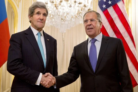 Ngoại trưởng Sergei Lavrov và Ngoại trưởng John Kerry. (Nguồn: Reuters)